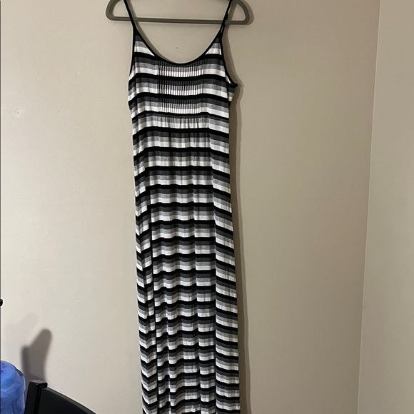 Calvin Klein Black and White Striped Maxi Dress - Picture 1 of 2